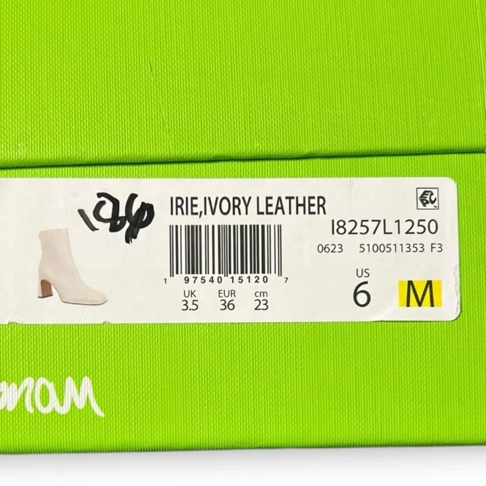 🌻NEW w/box Sam Edelman Irie Ivory Leather Square Toe Block Heel Ankle Booties 6